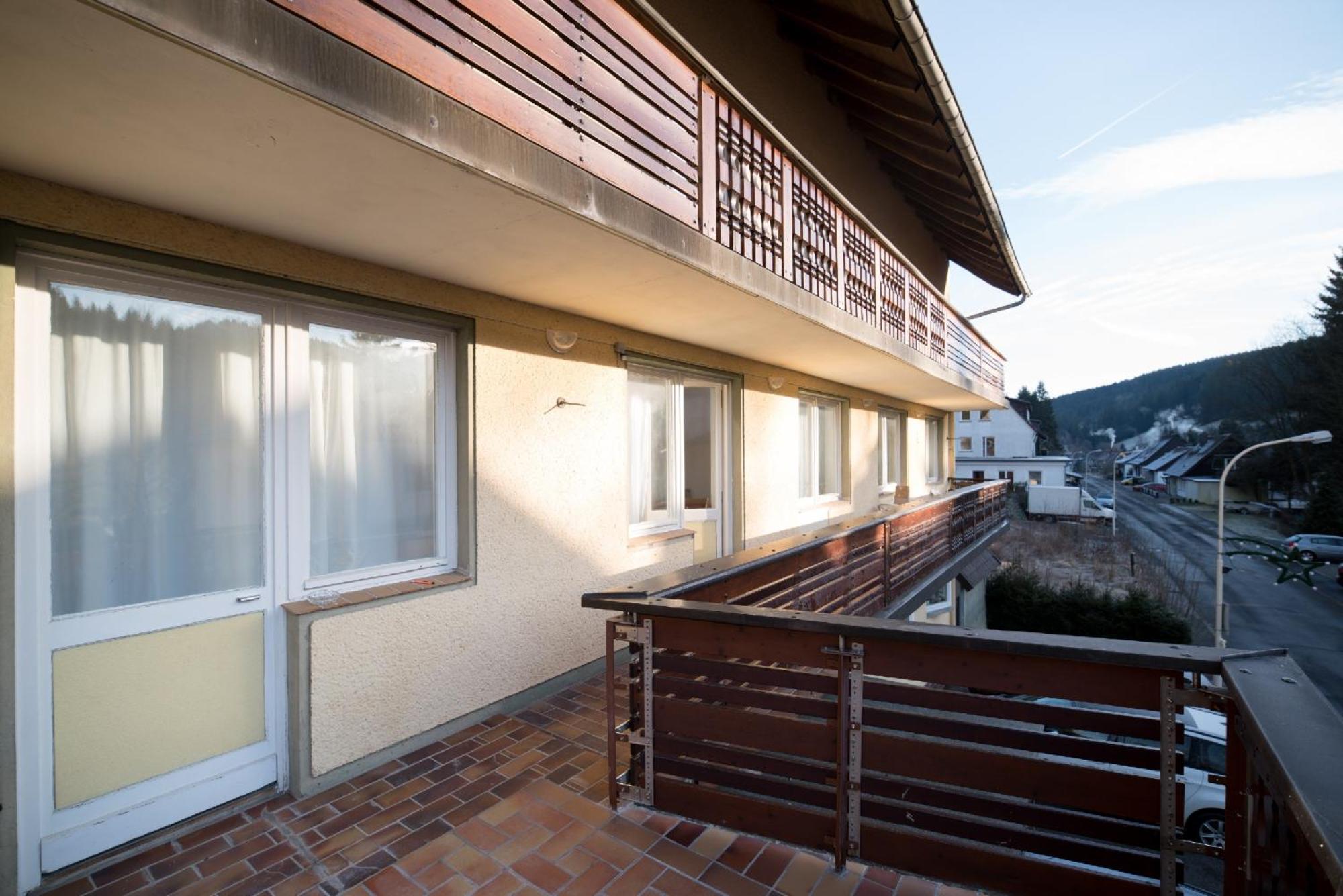 Apartmenthaus Am Waldrand- Kueche - Fruehstueck - Balkon Wildemann Exterior foto